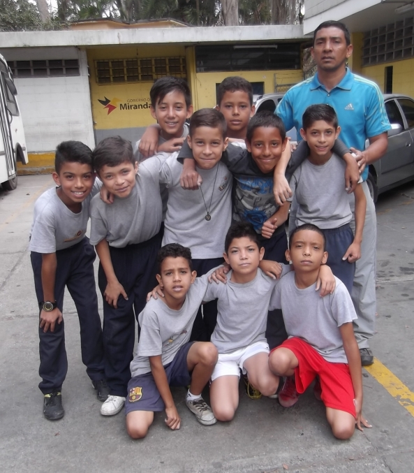 Fútbol sala escolar - Quinteto de la U.E. Manuel Clemente Urbaneja (Foto Luis Manrique).JPG