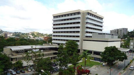 Centro-Medico-Docente-Trinidad-Archivo_NACIMA20160407_0040_6.jpg