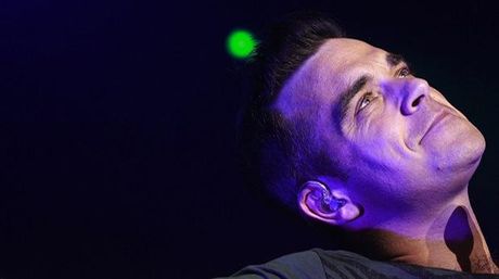 Robbie-Williams-inyecto-barbilla-Comercio_NACIMA20161016_0086_6.jpg
