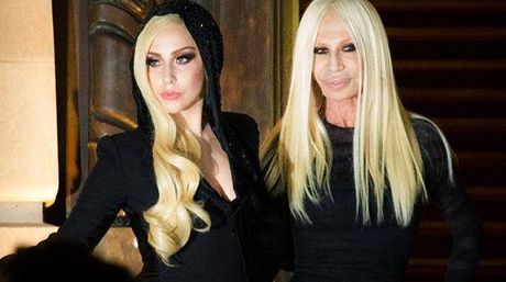 Donatella-Versace-Lady-Gaga-Comercio_NACIMA20161106_0036_6.jpg
