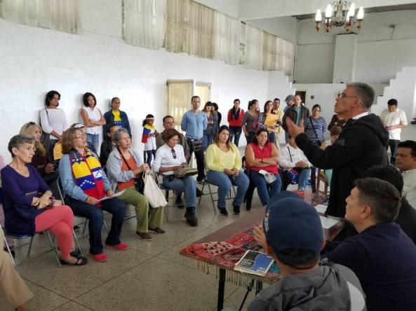 Alcalde “Josy” Fernández entregó ayudas económicas a condominios afectados por allanamientos de la GNB 2