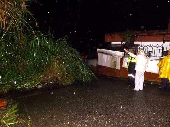 Protección Civil Los Salias atiende situaciones de emergencia en el municipio luego de fuertes lluvias