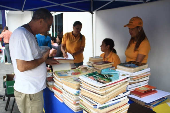 Finaliza jornada de recolección y entrega de libros escolares (1)